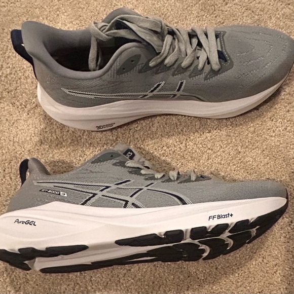 Asics Men’s Light Gray Athletic Tennis Shoes Sz. 10 NWT/ New in Box - Picture 5 of 8